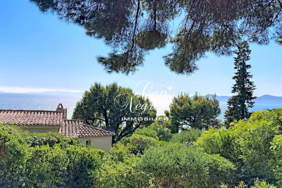 Maison à vendre à LE LAVANDOU  - 6 pièces - 117 m² 