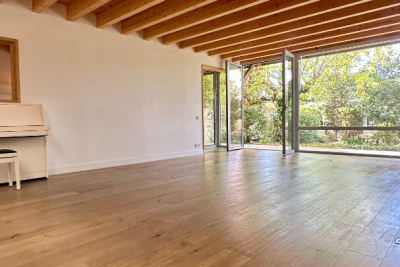 Maison à vendre à BORDEAUX Lestonat-Monsejour 1 - 6 pièces - 217 m² 