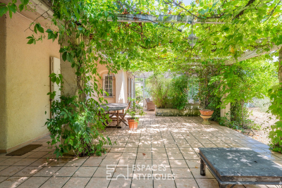 Maison à vendre à AIX-EN-PROVENCE La Berarde - 7 pièces - 250 m² 
