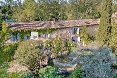 Maison à vendre à ST-RÉMY-DE-PROVENCE Centre Ancien-Cros-Lotins  - 1300 m² 