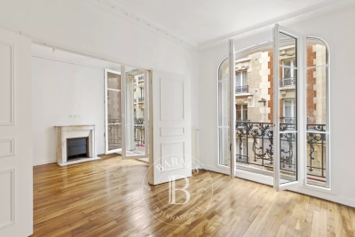 Apartment for sale in PARIS 19EME Les Archives 1 - 3 rooms - 58 m² 