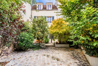 Maison à vendre commerce commes 