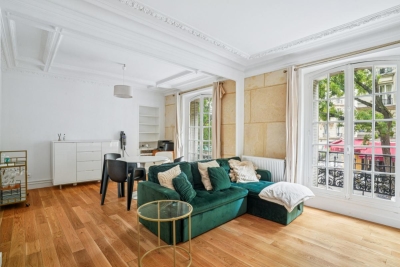 Apartment to rent in PARIS 18EME Grandes Carrieres 19 - 2 rooms - 55 m² 