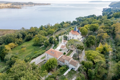 Maison à vendre à ISTRES Vaufreges-Leon Lachamp - 13 pièces - 582 m² 