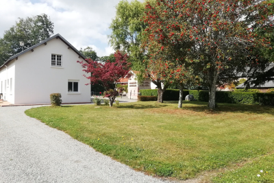 Maison à louer à VIGNEUX DE BRETAGNE  - 6 pièces - 118 m² 