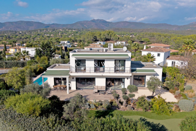 Maison à vendre à ST-RAPHAËL  - 7 pièces - 173 m² 