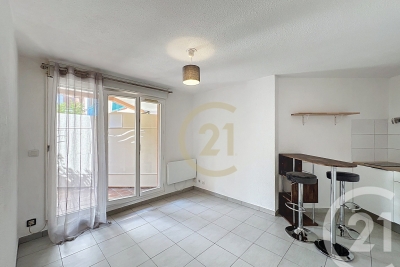 Appartement à louer à VALLAURIS  - 2 pièces - 27 m² 