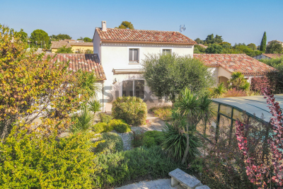 Maison à vendre à UZÈS Sud - 6 pièces - 177 m² 