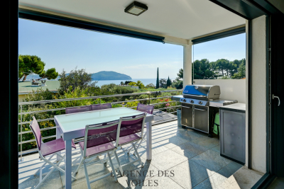 Maison &agrave; vendre terrasse jardin st cyr sur mer 