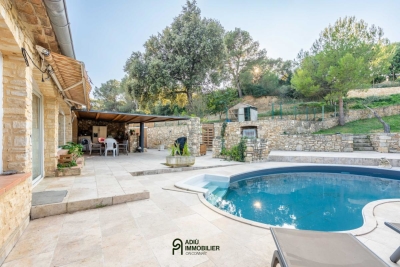 Maison à vendre à VENEJAN Caissargues - 9 pièces - 381 m² 