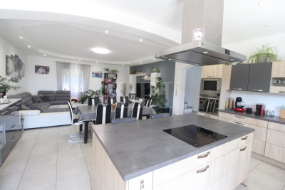 Maison à vendre à ST-MARTIN-DE-CASTILLON Mazan - 7 pièces - 191 m² 