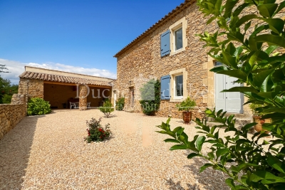 Maison à vendre à UZÈS Caissargues - 6 pièces - 148 m² 