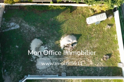 terrain à vendre à LES PENNES-MIRABEAU Forbin - 1 pièces - 775 m² 
