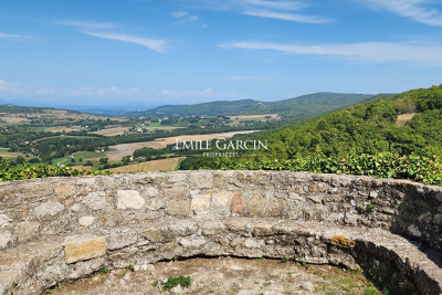 Maison à vendre à MONTJUSTIN  - 8 pièces - 159 m² 