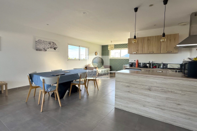 Appartement à vendre à GUILHERAND GRANGES  - 6 pièces - 120 m² 