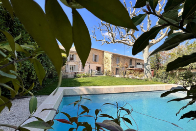 Maison à vendre à NOVES Hameau - 6 pièces - 160 m² 