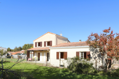 Maison à vendre à MESCHERS SUR GIRONDE  - 6 pièces - 145 m² 