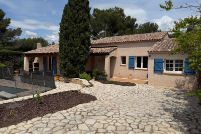 Maison à vendre à SIX-FOURS-LES-PLAGES Centre - 5 pièces - 126 m² 