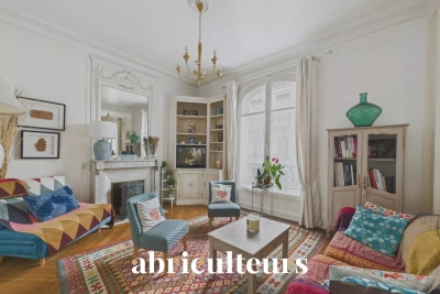 Appartement à vendre à PARIS 6EME Palais Royal - 5 pièces - 105 m² 