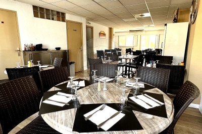 Commercial real estate for sale in ST-LAURENT-DU-VAR  - 2 rooms - 200 m² 