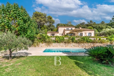 House for sale in CABRIS  - 4 rooms - 189 m² 