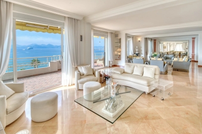 Apartment for sale in CANNES  - 8 rooms - 270 m² 