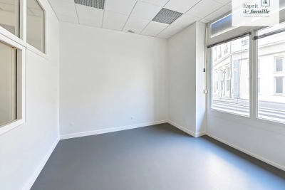 Commerce à vendre à LYON 7EME  - 4 pièces - 90 m² 