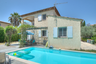 Maison à vendre à ST-RAPHAËL Peyron-Saint Sebastien - 5 pièces - 110 m² 