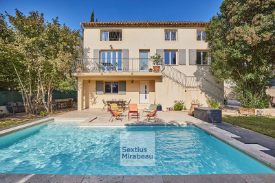 Maison à vendre à MEYREUIL Est - 9 pièces - 245 m² 