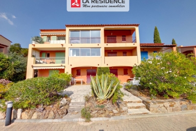 Apartment for sale in ROQUEBRUNE-SUR-ARGENS Fayence - 2 rooms - 37 m² 