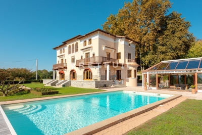 Maison &agrave; vendre &agrave; BAYONNE  - 10 pi&egrave;ces - 560 m&sup2; 