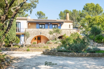 Maison &agrave; vendre &agrave; UZÈS  - 10 pi&egrave;ces - 335 m&sup2; 