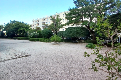 Appartement à vendre à TOULON Ecarts - 2 pièces - 41 m² 