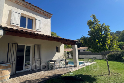 Maison à vendre à JOUQUES Vaufreges-Leon Lachamp - 6 pièces - 168 m² 