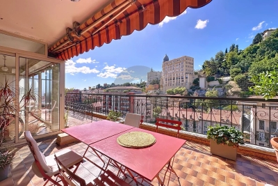 Appartement à vendre à MENTON  - 3 pièces - 77 m² 