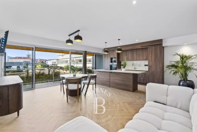 Apartment for sale garage ste maxime 