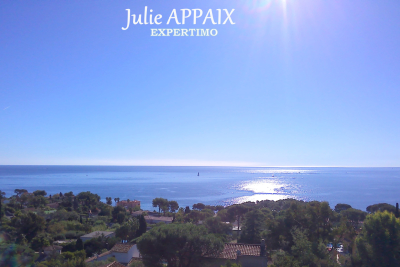 Maison à vendre à ROQUEBRUNE-SUR-ARGENS  - 6 pièces - 183 m² 