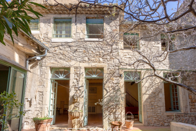 Maison à vendre à BAGNOLS-SUR-CÈZE Robiac-Rochessadoule - 6 pièces - 260 m² 