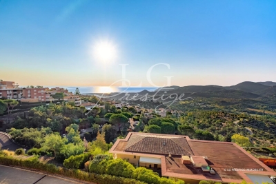 Appartement à vendre à MANDELIEU-LA-NAPOULE Saint-Sylvestre - 3 pièces - 77 m² 