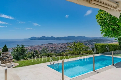 House for sale in CANNES  - 7 rooms - 211 m² 