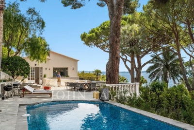 House for sale in CANNES  - 7 rooms - 289 m² 
