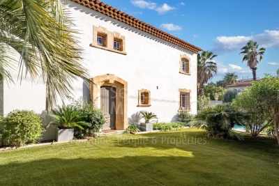 House for sale in CANNES  - 6 rooms - 176 m² 