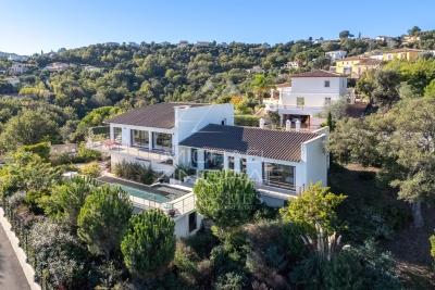 House for sale in MANDELIEU-LA-NAPOULE  - 5 rooms - 180 m&sup2; 