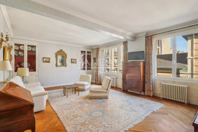 Apartment for sale in PARIS 16EME Necker 16 - 4 rooms - 122 m² 