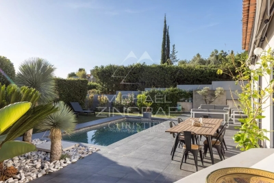 Maison à vendre à MOUGINS   - 153 m² 