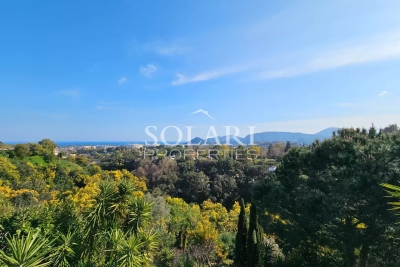 House for sale in MANDELIEU-LA-NAPOULE  - 4 rooms - 130 m² 