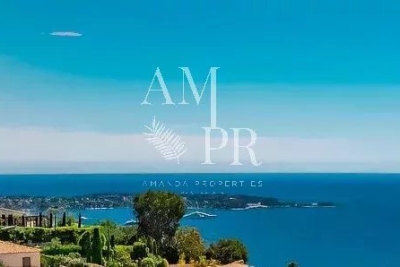 House for sale in CANNES  - 6 rooms - 350 m² 