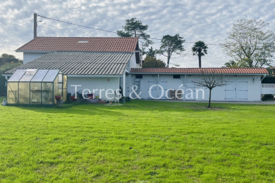 Maison à vendre à ANGRESSE  - 2 pièces - 140 m² 