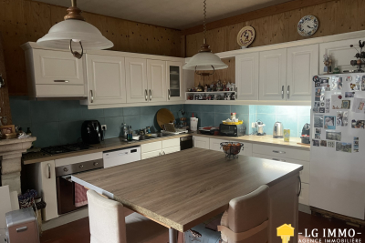 Maison à vendre à MIRAMBEAU  - 6 pièces - 210 m² 