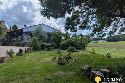 Maison à vendre à ST GERMAIN DE LUSIGNAN  - 5 pièces - 150 m² 